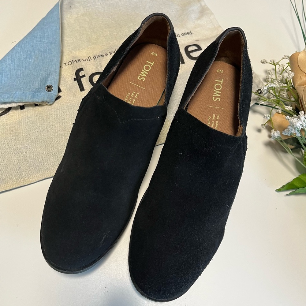 TOMS Shoes
